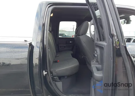 2021 Ram 1500 Classic Warlock 4X4 6'4 Box z USA, uszkodzony, nr VIN 1C6RR7GG0MS511699